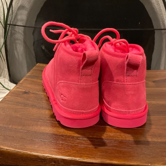 UGG Neumel II Water Resistant Chukka Boot Rock Rose Size 7 - Picture 6 of 9